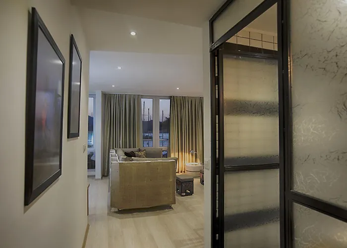 Kordon アパート フェティエ